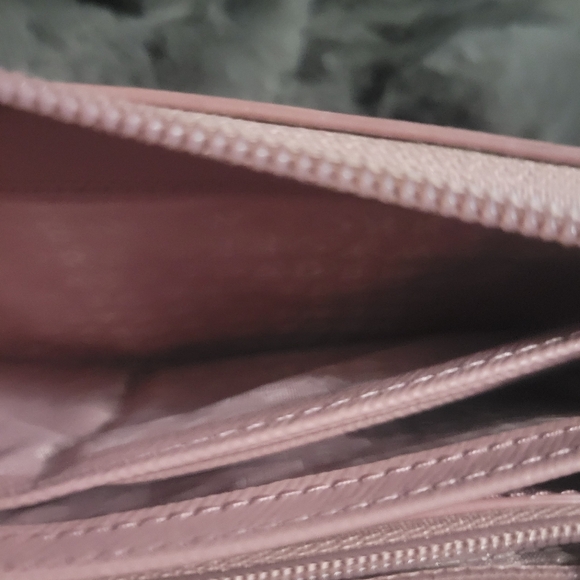 Kate Spade full zip Pink Glitter Wallet - Picture 10 of 16